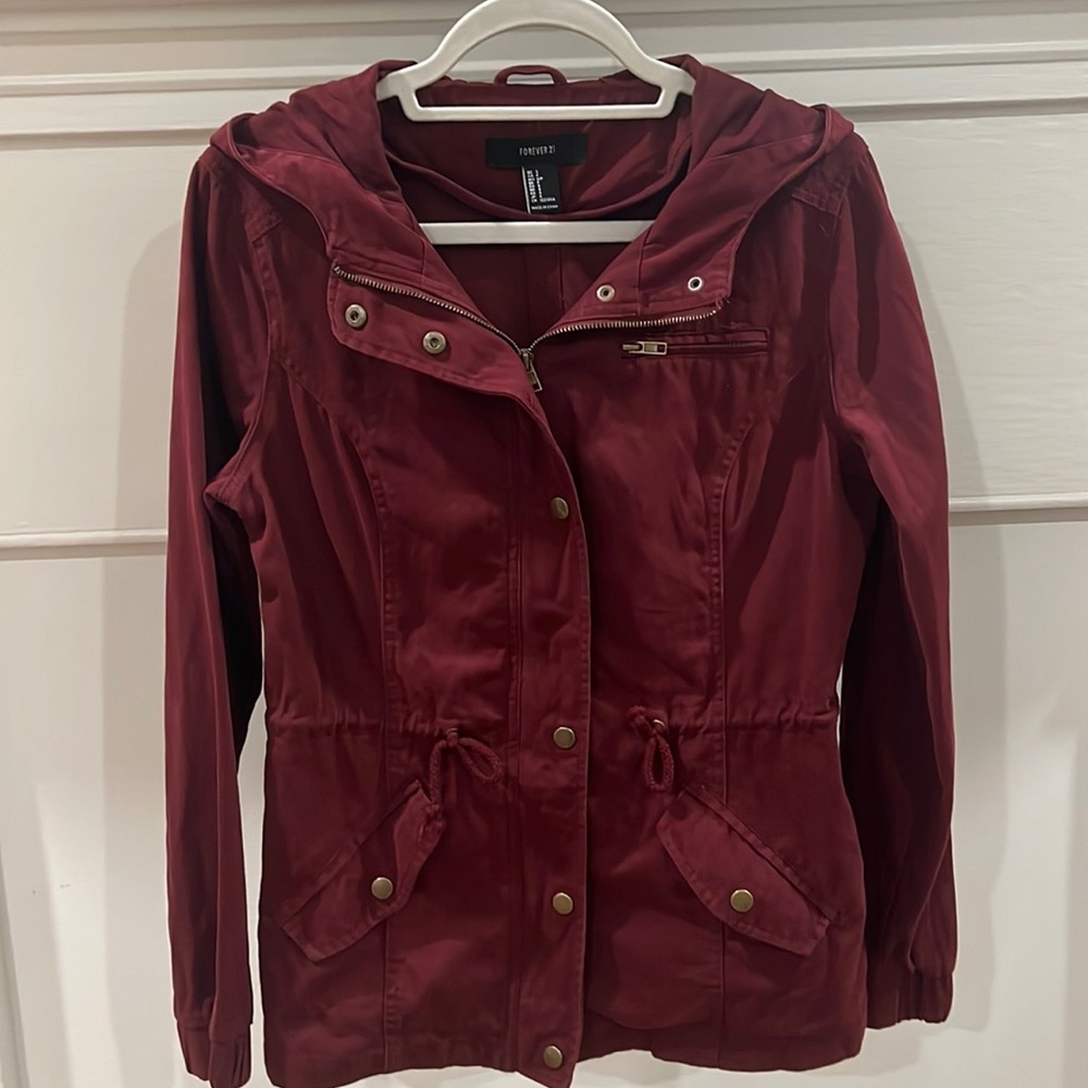 FOREVER 21 Maroon Zip Up Jacket.  Size Small